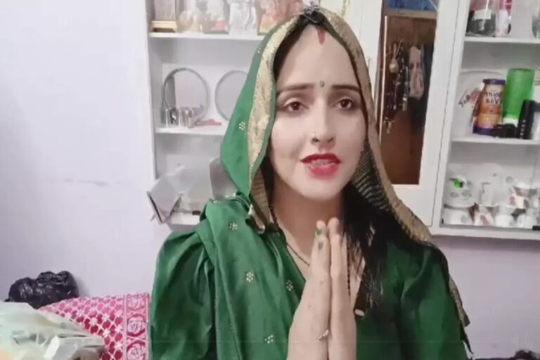 Seema Haider: पूरे परिवार के साथ नंगे पांव राम यात्रा करेंगी सीमा हैदर