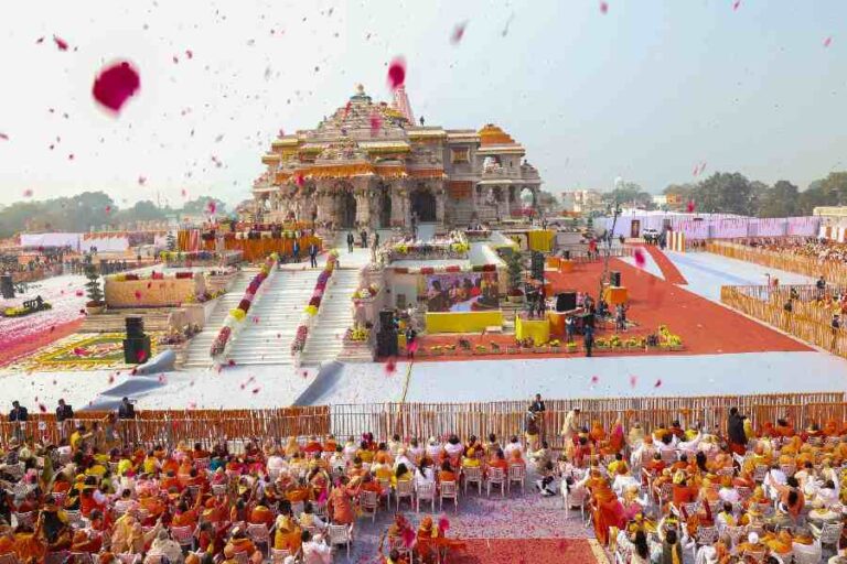 Ram Mandir: 25 लाख श्रद्धालुओं ने किए रामलला के दर्शन, 11 करोड़ रुपये भक्तों ने दिए दान