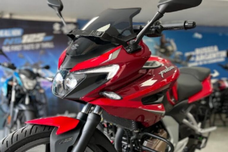 Bajaj Pulsar टॉप के फीचर्स के साथ स्पोर्ट्स लुक में अभी इतने में खरीद, जानें डिटेल
