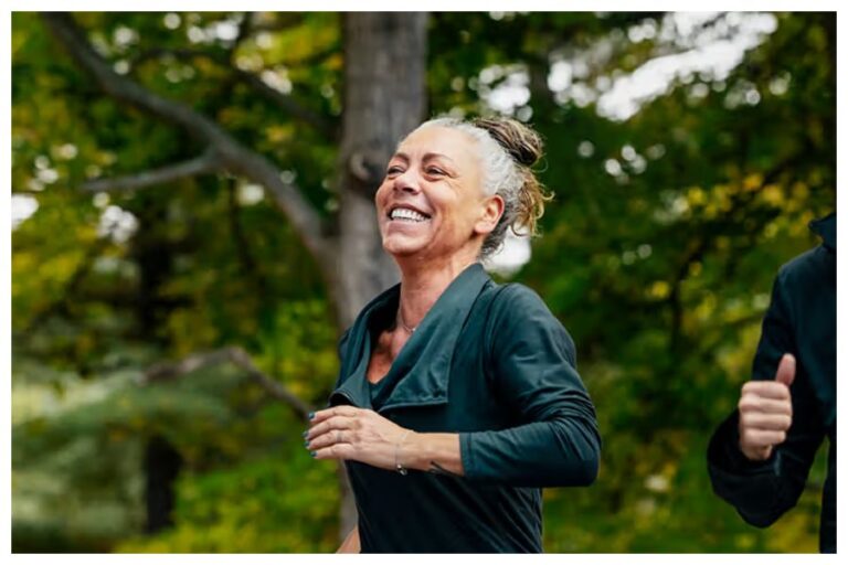 Healthy & Happy Life Tips: लाइफ में इन चीजों पर ना करें समय बर्बाद! कभी नहीं रह पाएंगे खुश