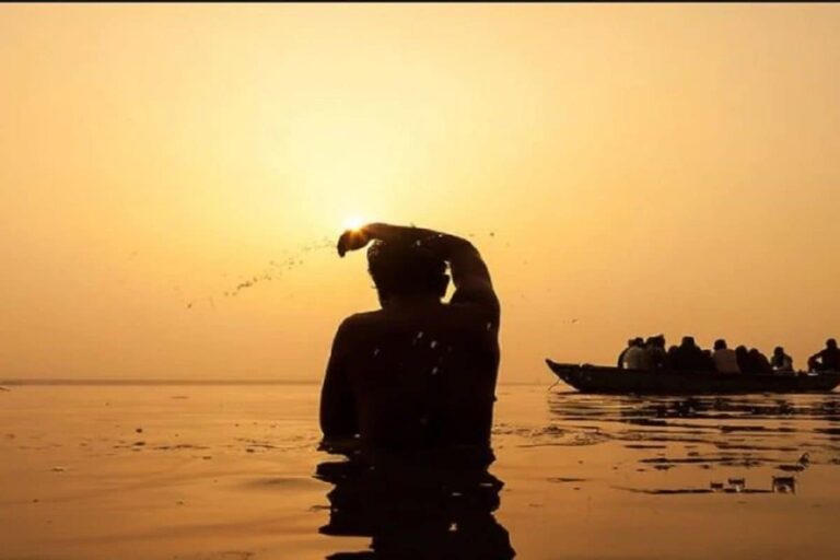 Makar Sankranti: क्यों बदलती है मकर संक्रांति की तिथि, 14 या 15 को मनाएं खिचड़ी पर्व