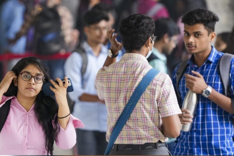 Sarkari Nokri: बाप रे! बंपर पदों पर इस सरकारी यूनिवर्सिटी में होंगी भर्तियां, जानें डिटेल्स