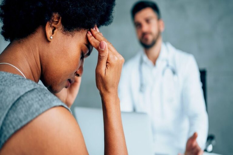 Gaslighting: क्या है गैसलाइटिंग, जो ब्लॉक कर देता है सोचने-समझने की शक्ति