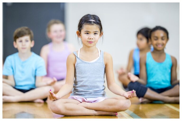Yoga For Children: बच्चों को रोज सुबह कराएं ये 3 योगासन, दिमाग होगा कम्पयूटर की तरह तेज