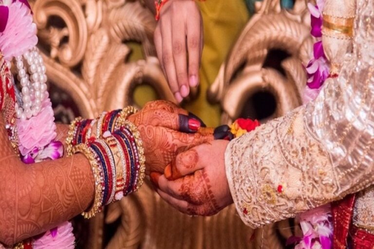 Love Marriage Astro:  प्रेम विवाह में कुंडली ना मिले तो क्या करें, जानें ज्योतिष की सलाह