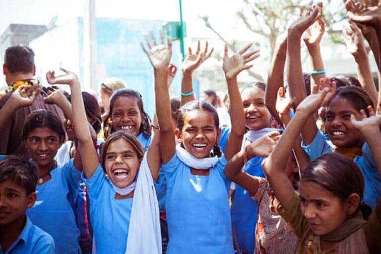 National Girl Child Day: आज के दिन इंदिरा गांधी ने पहली महिला प्रधानमंत्री बनी थीं, जानें राष्ट्रीय बालिका दिवस का इतिहास
