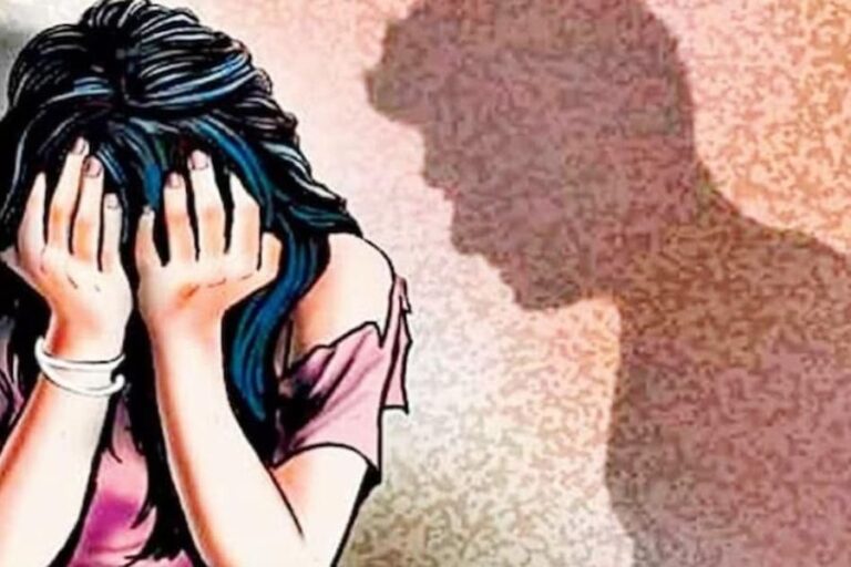 शर्मनाक! अपनी ही बेटी से अश्लील हरकत कर रहा था पिता, विरोध करने पर करता था पिटाई