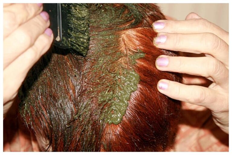 Side Effects Of Using Heena:सफेद या काले बालों पर दिखता है मेंहदी का रंग अलग? हिना लगाने के यहां जानें नुकसान