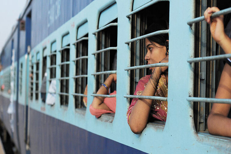 Railway Reservation: ट्रेन का टिकट नहीं हुआ कन्फर्म तो इस ट्रिक से मिलेगी सीट