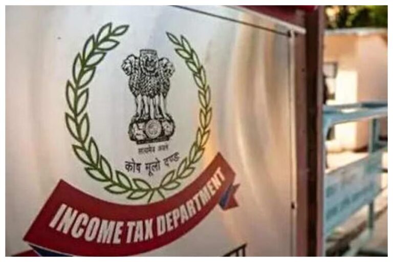 Bank Account: इनकम टैक्स डिपार्टमेंट आपके इन कैश ट्रांजैक्शन पर रखता है नजर, रखें ध्यान