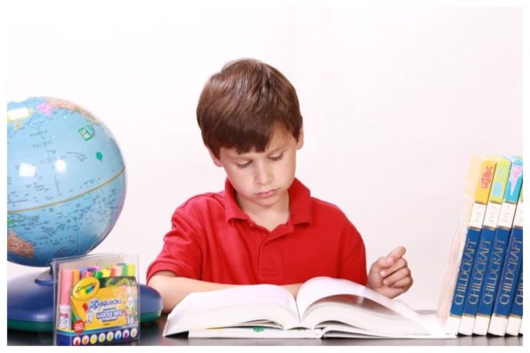 Board Exam Tips: बोर्ड एग्जाम से पहले बच्चों को खिलाएं ये चीजें, बढ़ जाएगी याददाश्त