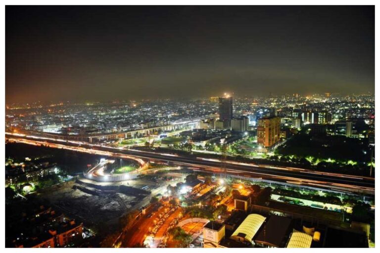 Noida Visiting Places: पार्टनर संग नोएडा की इन शानदार जगहों में घूमकर मनाएं दिन, कम बजट में मिलेगी पूरी मौज-मस्ती
