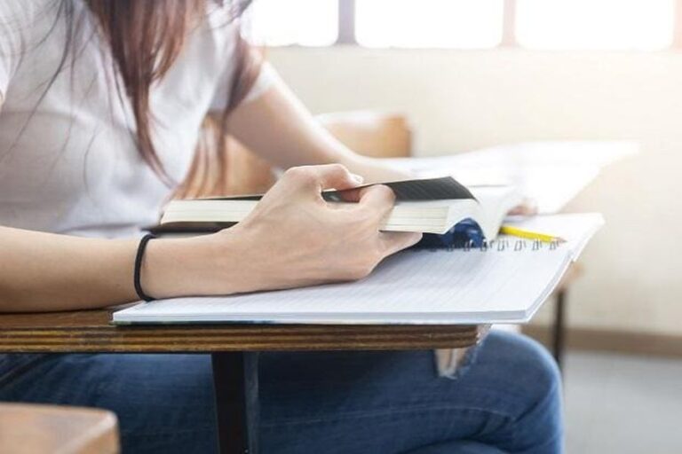 CBSE 9वीं से 12वीं के छात्र अब किताब खोलकर दे सकेंगे परीक्षा, जानें क्या है बोर्ड का प्लान