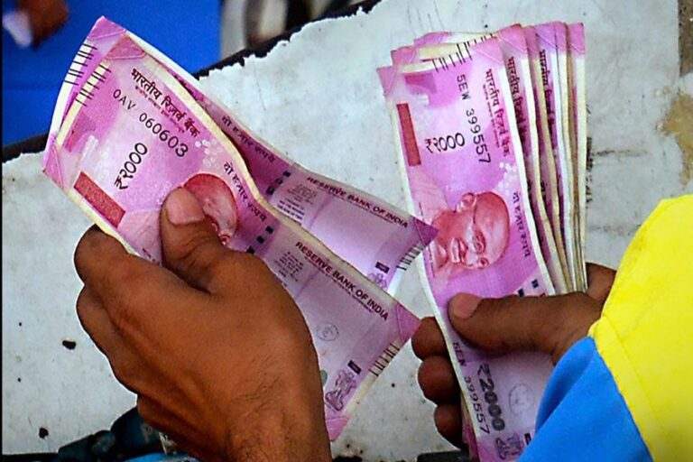 यह भारतीय शख्स रातोंरात बना करोड़पति, UAE में जीता 33 करोड़ रुपये का जैकपॉट