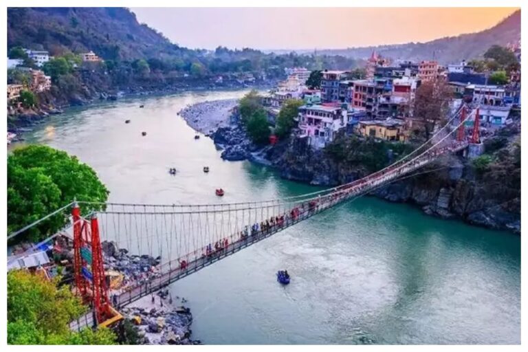 Rishikesh Sights To Visit: ऋषिकेश जाएं तो जरुर घूमें इन मधहोश कर देनी वाली जगहों पर, नेचर का अद्भूत दिखेगा नजारा