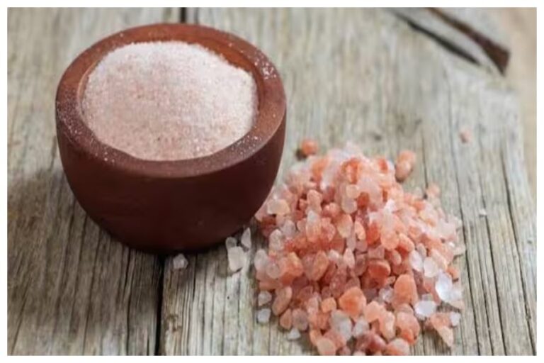 Sendha Namak Benefits: सेंधा नमक का पानी दूर भगाएगा ये 7 बीमारी, सेहत के लिए है रामबाण, जानें यहां