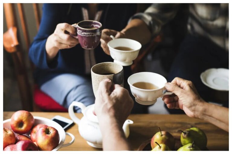 Side Effects Of Taking Too Much Tea: सावधान, क्या आपको भी है ज्यादा चाय पीने की आदत? हो सकती है ये बीमारियां