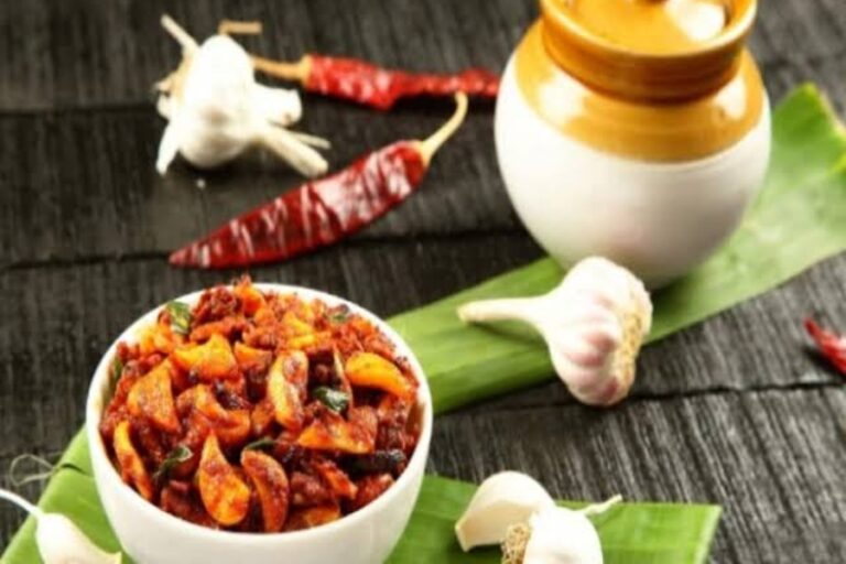 Garlic Recipe: लहसुन से बनाएं ये स्वादिष्ट डिश, स्वाद के साथ सेहत के लिए भी होता है फायदेमंद, जानिए रेसिपी