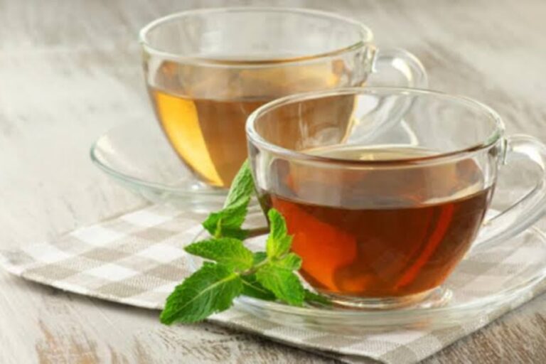 30 की उम्र के बाद रोजाना पिए ये चाय, चेहरे की बढ़ जाएगी चमक झुरिया होगी खत्म