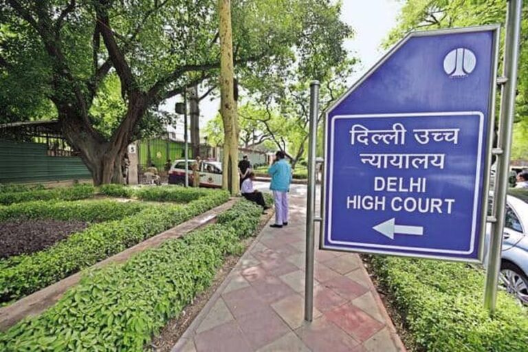 दिल्ली HC ने अविवाहित गर्भवती युवती को गर्भपात कराने की अनुमति देने से किया इनकार