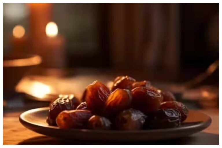 Benefits Of Eating Dates: खाली पेट खजूर शरीर में दिखेंगे ये जादुई बदलाव, जानिए और आज से ही शुरू कर दें