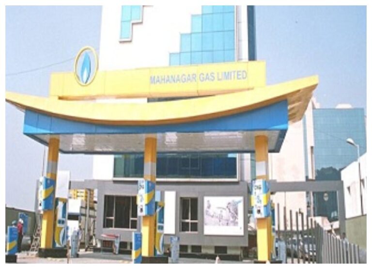 CNG Price Update: महानगर गैस लिमिटेड ने सस्ती करी CNG, 2.50 रुपये तक कीमत हुई कम, नया रेट जानें यहां