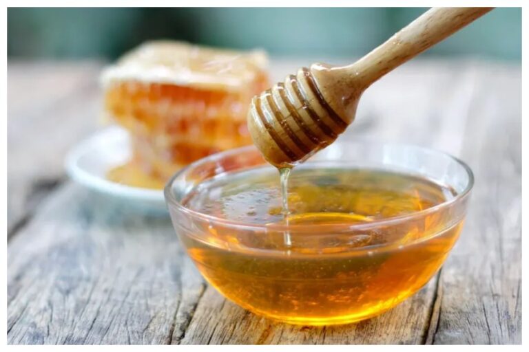 Honey Benefits: कई बीमारियों का रामबाण इलाज है शहद, त्वचा में निखार, कब्ज से राहत समेत होंगे ये फायदे