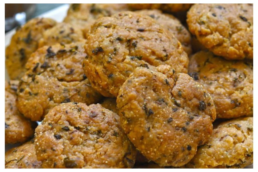 Methi ki Matthri