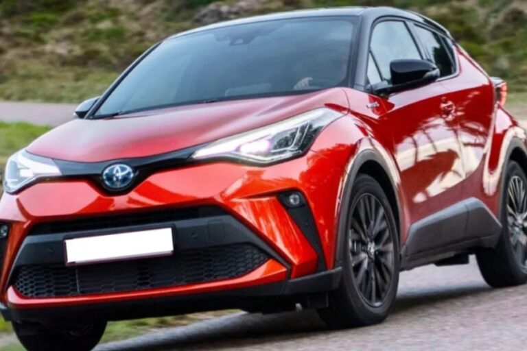 नई Toyota SUV ने दिखाया कमाल, तूफानी फीचर्स कम कीमत के साथ उपलब्ध