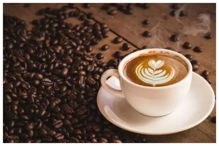 Side Effects Of Taking Coffee: कॉफी के सेवन से होतें हैं ये 7 नुकसान, आप भी रखें ध्यान