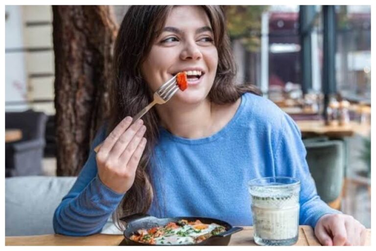 Health News: गर्मी से पाना चाहते हैं छुटकारा तो इन चीजों को डाइट में करें शामिल, बॉडी को मिलेगी ठंडक