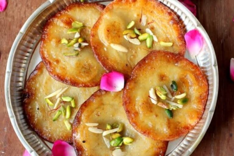 Malpua Recipe: होली के अवसर पर इस तरह बनाए टेस्टी मालपुआ, देखते ही मुंह में आ जाएगा पानी, जाने रेसिपी