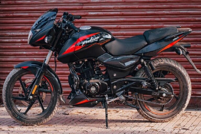 Bajaj Pulsar मात्र 30 हज़ार में बनाएं अपनी, जानें बेहतरीन फीचर्स और झक्कास इंजन
