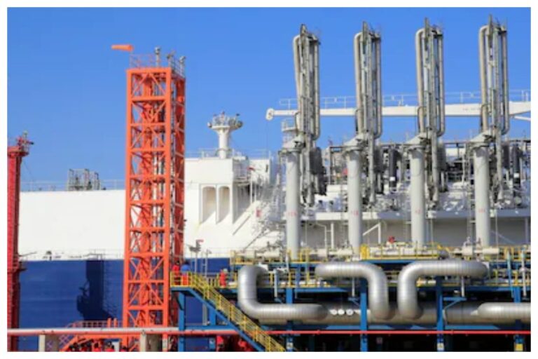 Natural Gas Price Cut: सरकार ने घटाए नेचुरल गैस के दाम, CNG और PNG पर ये पड़ेगा असर