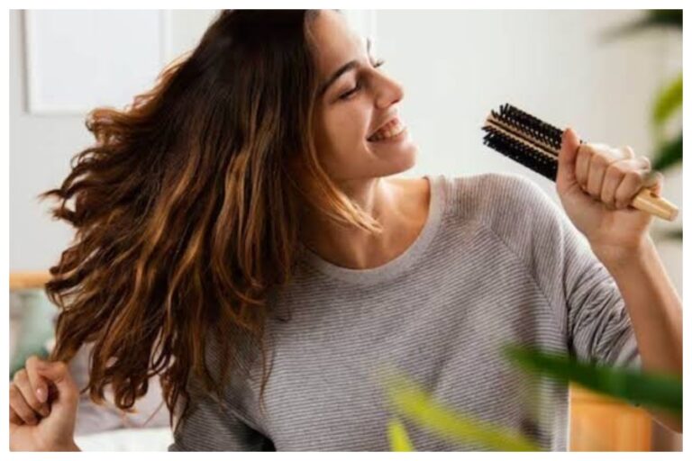 Summer Hair Care Tips: गर्मी के वजह से खराब हो रहे हैं आपके बाल, इन घरेलू टिप्स से बाल हो जाएंगे मुलायम और सिल्की