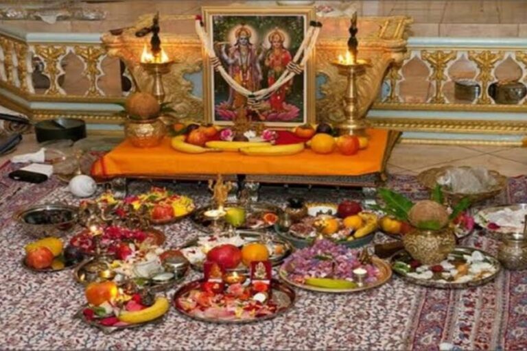 Astro Tips: पूजा घर से आज ही बाहर निकाल दें ये चीजें, वरना हो जाएंगे कंगाल