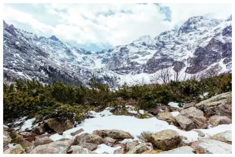 IRCTC Kashmir Tour: कश्मीर के लिए आईआरसीटीसी लेकर आया है स्पेशल टूर पैकेज, घूमने में लगेगा केवल इतना खर्च