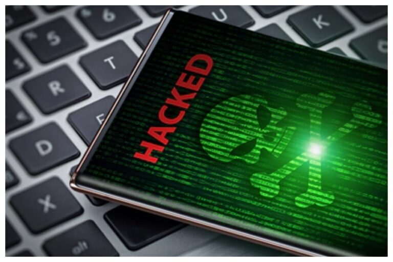 Phone Hacking Tips: फोन हैक होते ही करें ये काम, बच जाएगी जिंदगी भर की कमाई