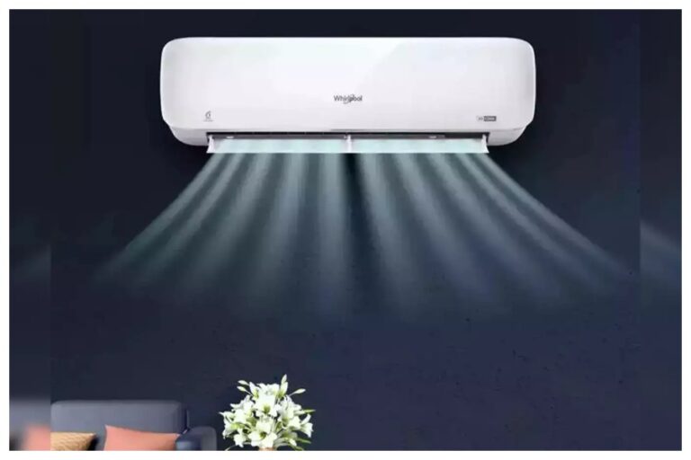 AC Tips & Tricks: एसी से आ रही है गर्म हवा तो तुरंत फॉलो करें ये टिप्स