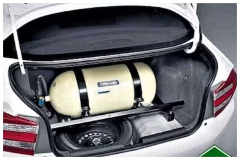 Car Care Tips: तपती गर्मियों में सीएनजी कार चलाने वालों को रखना होगा खास ध्यान, नहीं तो होगा बड़ा नुकसान
