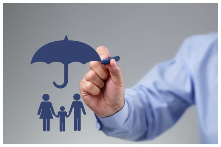 Health Care IN Monsoon: बारिश के मौसम में भूलकर भी ना खाएं ये फल, नहीं तो भुगतने होंगे नुकसान