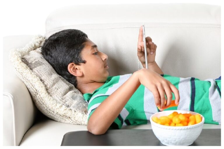 Kids Mental Health Tips: बच्चों की मेंटल हेल्थ के लिए यहां जानिए जरूरी आदतें