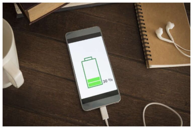 Phone charging Tips: क्यों नहीं करना चाहिए फ़ोन को 100% चार्ज? ये है इसकी असली वजह