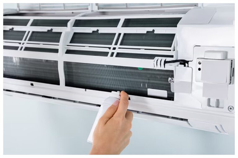 Air Conditioner Monsoon Tips: कम बिजली बिल के लिए मानसून में AC इस्तेमाल करें ऐसे, नहीं होगी कोई परेशानी