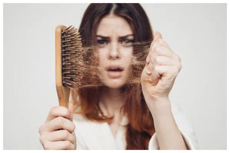 Monsoon Hair Problem: मानसून शुरू होते ही बाल झड़ना शुरू? तो ये हैं कारण और उपचार