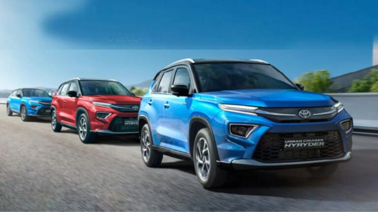 Toyota ने कर दी ‘मौज’,  अपनी गाड़ियों की कीमत 4.40 लाख रुपये तक घटाई, घर बैठे करवाएं बुक