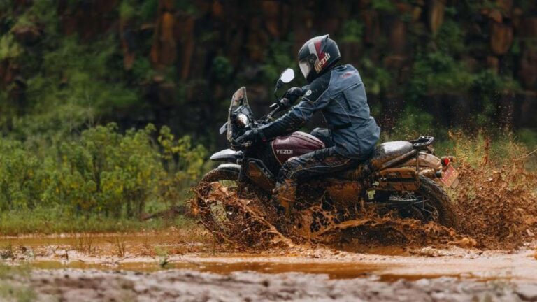 इस नई बाइक ने बढ़ा दी Royal Enfield की टेंशन, लुक्स और पावर में एक कदम आगे…