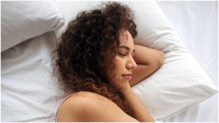 Why Do We Dream:  आखिर हमें क्यों आते है सपने? क्या होता है उनका अर्थ? जानें