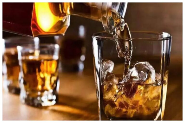 Whisky/Wine Facts: क्यों होती है शराब एक जैसे रंग की या फिर क्यो होती है मंहगी, यहां जानें ये फैक्ट्स