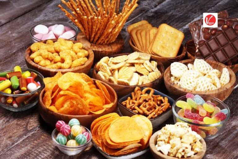 Health Tips: आपको कई गंभीर बीमारियों का शिकार बना सकते हैं ये अनहेल्दी स्नैक्स, आज ही इनसे बनाएं दूरी 